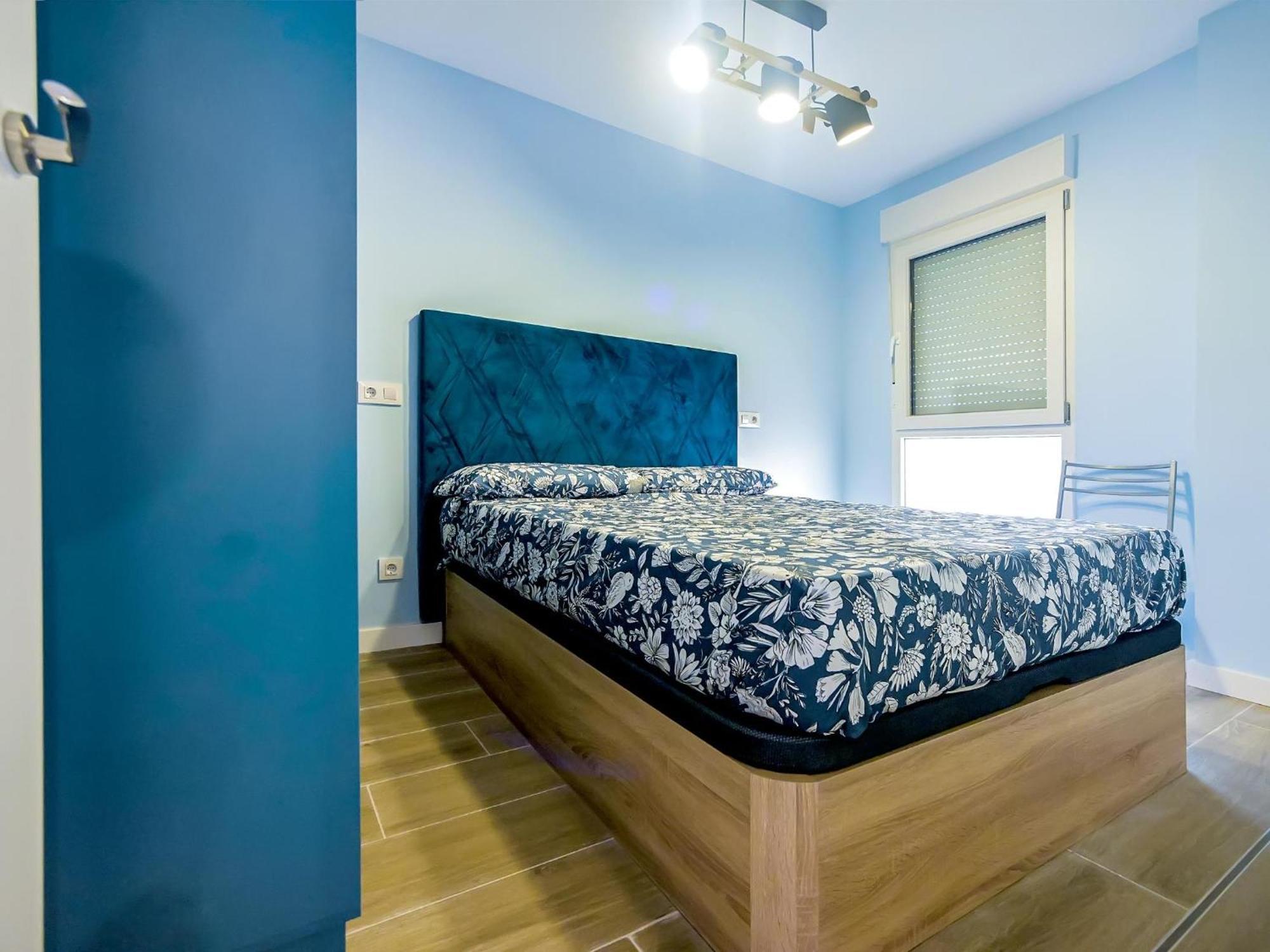 Apartamentos Nirvana Y Averno Aguilas Luaran gambar