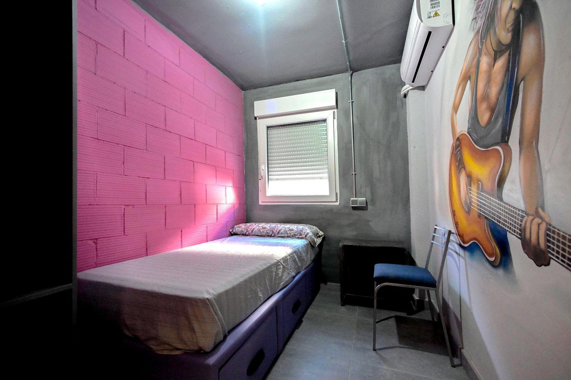 Apartamentos Nirvana Y Averno Aguilas Luaran gambar