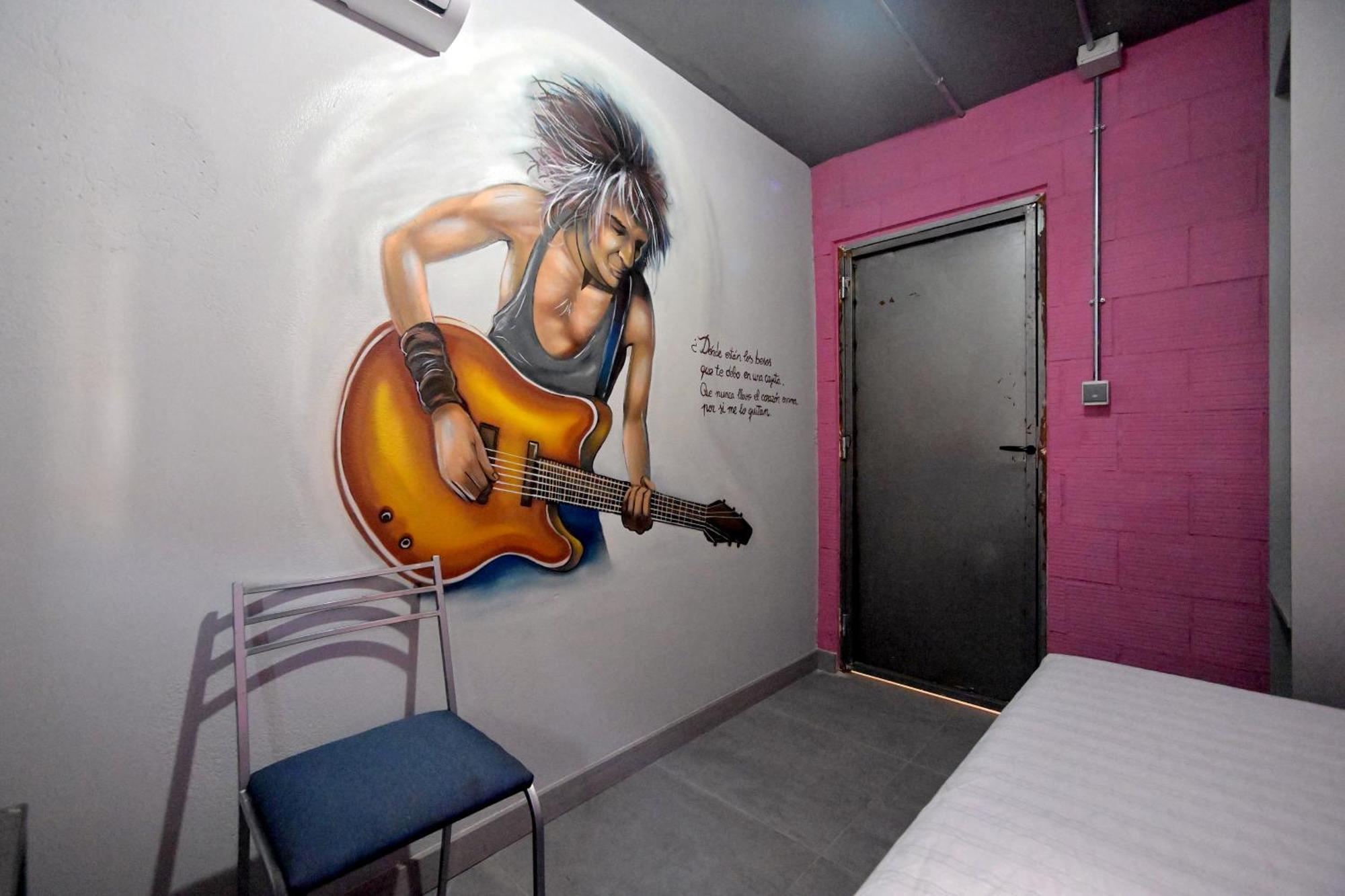 Apartamentos Nirvana Y Averno Aguilas Luaran gambar